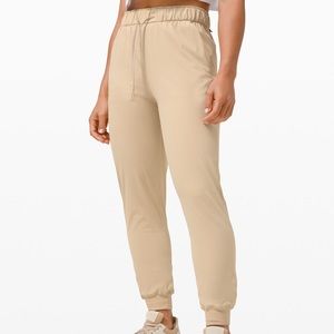 Women’s lululemon stretch high rise joggers